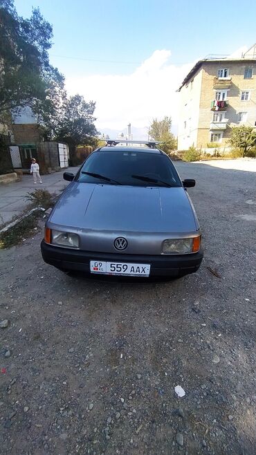 машины продают: Volkswagen Passat: 1991 г., 1.8 л, Механика, Бензин, Универсал