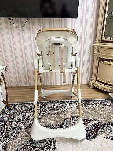Yemək masaları, oturacaqları: Kidilo uşaq yemək kreslosu - Rəng: krem/açıq bej, qızılı detallarla - — 2