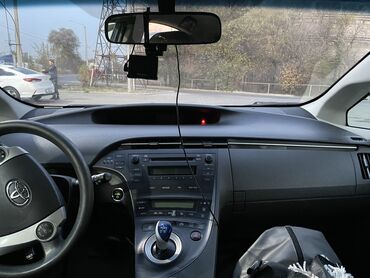 нижний рычаг на хонду аккорд 6: Toyota Prius: 2010 г., 1.8 л, Гибрид