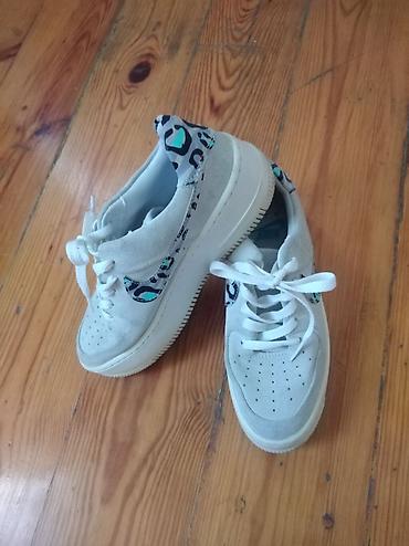 Krossovka ve ketlər: Nike, Ölçü: 35, İşlənmiş -da lalafo.az — 1 Krossovka ve ketlər: Nike, Ölçü: 35, İşlənmiş — 1