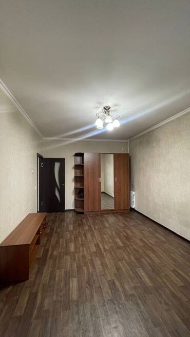 Продажа квартир: 1 комната, 37 м², 105 серия, 3 этаж, Евроремонт
