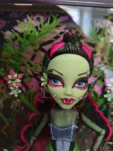 заказать дом для кукол: Кукла monster high монстер хай коллекционная Венера Скуллектор