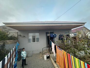 Həyət evləri və villaların satışı: Satılır: Həyət evi Kürdaxanıda Nail marketin yaninda 2 sotda təmirli — 1