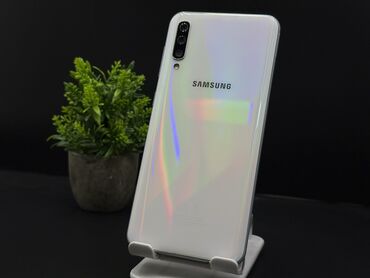 где можно продать телефон в бишкеке: Samsung Galaxy A50, Колдонулган, 128 ГБ, түсү - Ак, 2 SIM