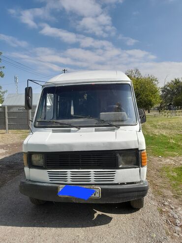 belarus mtz 82 1: Автобус, Mercedes-Benz, 1992 г., до 15 мест