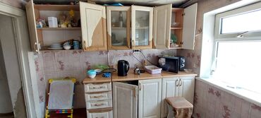 кухонный гарнитур белорусская мебель: Кухонный гарнитур, Шкаф, цвет - Золотой, Б/у