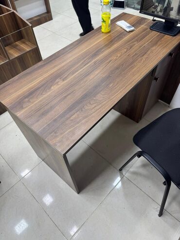 Rəf vitrinləri: Mağaza üçün vitrin/raf sistemi - Material: Lami­nət (ağac teksturalı — 38