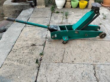 ilkin ödənişsiz tikinti materiallari: Qaldirici