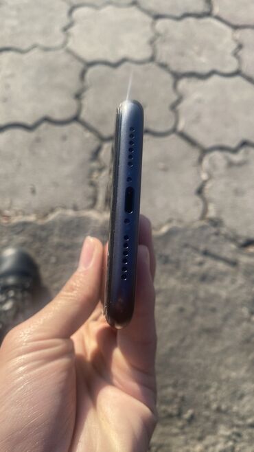 Apple iPhone: IPhone 11, 128 ГБ, Черный, Чехол — 10