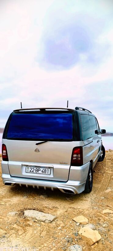 Mercedes-Benz: Mercedes-Benz Vito: 2.2 l | 2001 il Van/Minivan — 9