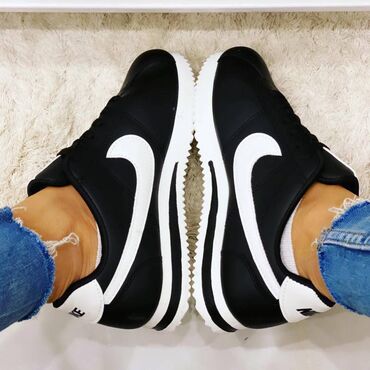 Sneakers & Athletic shoes: Nike, color - Black