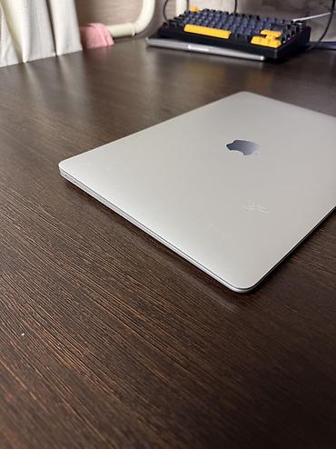 Ноутбуки Apple (MacBook): Макбук Эйр м1 16/256 гб Стоит новый аккумулятор В комплекте зарядка и — 11