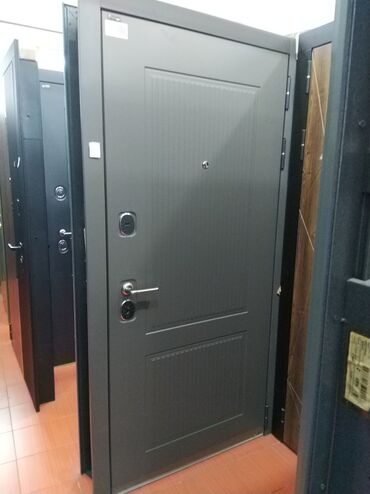 Kafel və bitirmə daşları: Qapı, evinizin təhlükəsizliyini və estetikasını artırmaq üçün nəzərdə