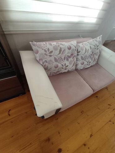 Divan və kreslo dəstləri: 2 ədəd divan və 2 ədəd kreslo mövcuddur. Ölçüləri aşağıdakı kimidir — 3