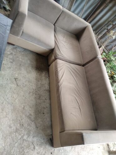 Mebel: Künc divan, İşlənmiş, Açılmayan, Bazasız, Çatdırılma yoxdur