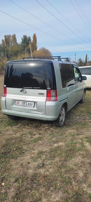 Honda: Honda Mobilio: 2002 г., 1.5 л, Вариатор, Бензин