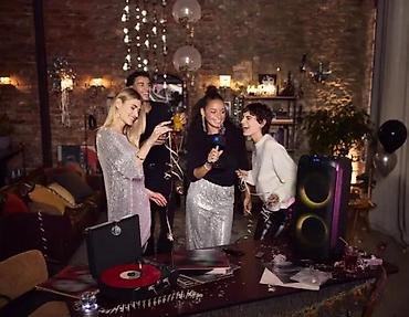 Zvučnici i stereo sistemi: Prenosni gramofon u koferu - Retro dizajn u stilu kofera, crna — 6