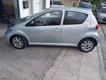 Toyota: Toyota Aygo: 1 l. | 2007 έ. Χάτσμπακ — 2