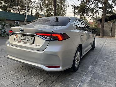 магнитола е39 штатная: Toyota Corolla: 2021 г., 1.8 л, Вариатор, Гибрид, Седан — 4