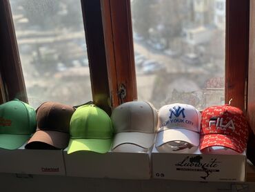 Baş geyimləri: Maya dəyərindən aşağı, yaz yay üçün uşağ papağları satılır. Satışları — 5