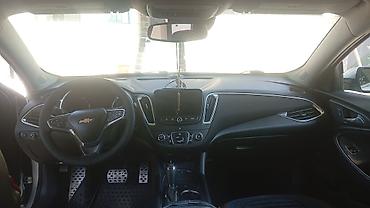 baqaj ustu: Chevrolet Malibu: 1.5 l | 2017 il 210000 km Sedan — 6