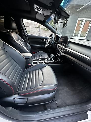 byd e2 2025: Kia K3: 2022 г., 1.6 л, Автомат, Бензин, Лифтбек — 7