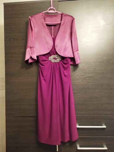 женские платья из жаккарда: Новое вечернее платье, размер 48, цена 900с