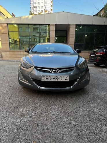 Hyundai Elantra: 1.8 l | 2014 il Sedan