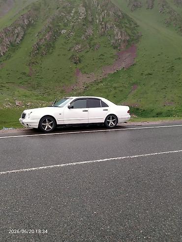 Продажа авто: Mercedes-Benz E-Class: 1995 г., 3.2 л, Автомат, Бензин, Седан — 5