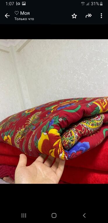 текстиль одеяла подушки: 2 жууркан сатылат абалы жакшы таза сатин материалы кымбат размери 2
