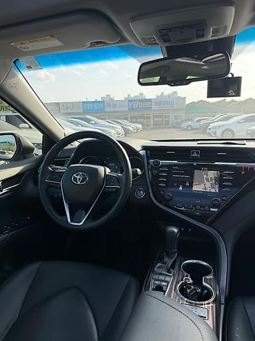 Toyota: Toyota Camry: 2019 г., 2.5 л, Вариатор, Гибрид, Седан — 7