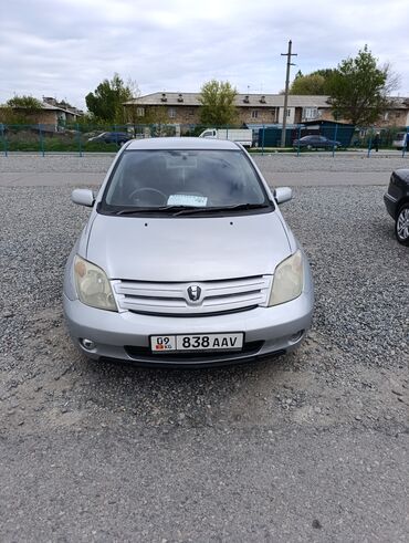 Toyota: Toyota ist: 2002 г., 1.3 л, Автомат, Бензин, Хэтчбэк