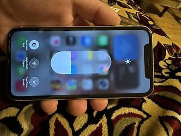 Apple iPhone: IPhone 11, Ağ — 9