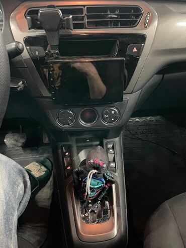 Citroen: Citroen C-Elysee: 1.6 l | 2015 il 218000 km Sedan — 6