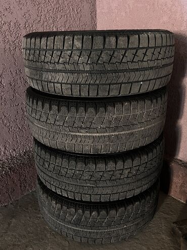 Шины: Шины 215 / 55 / R 17, Зима, Б/у, Комплект, Легковые, Япония, Bridgestone