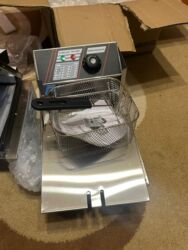 Кухонные комбайны и измельчители: Новый Электрический Самовар, 10 л, Самовывоз