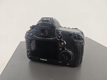 digital camera: Зеркальная камера Canon EOS 5D с полноформатным сенсором. Установлен — 3