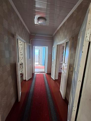 Продажа коттеджей и домов: Продается!!! Дом в г. Бишкек( бывшее с. Маевка), из жженного — 20