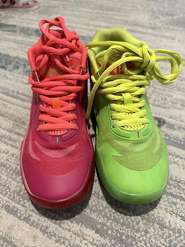 Волейбольные/баскетбольные кроссовки PUMA, разноцветная пара (левый —