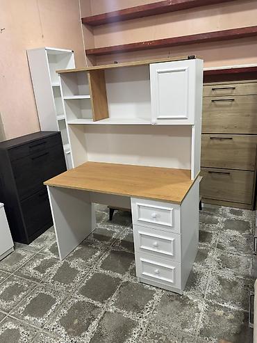 Sifarişlə kompyuter masaları: Düz masa, Polkalı, Siyirməli, Rusiya, Sadə laminat — 3