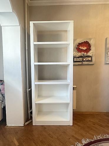 divar ref: Ağ rəngdə açıq kitab rəfi - Material: laminat/MDFlam tipli taxta — 1