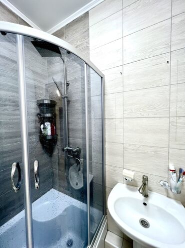 продажа 1 комнатных квартир в бишкеке без посредников: 1 бөлмө, 46 кв. м, Элитка, Евроремонт