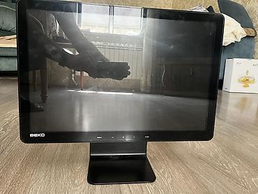 Monitorlar: BEKO LCD monitor - Ekran: təxmini 21–22 düym geniş format (16:9) — 2