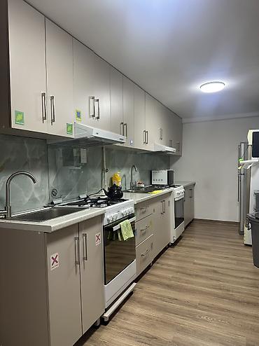 osh hostel: Сдаем койко место в гостевом доме на длительный срок Только — 6