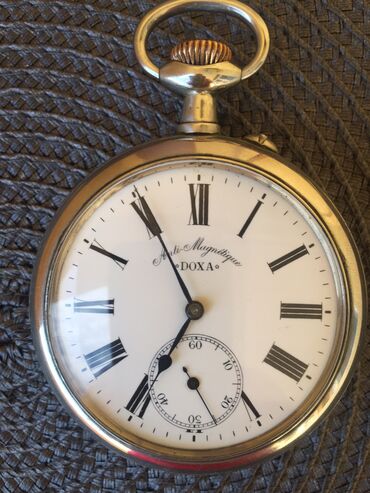 Əntiq saatlar: Часы доха Швейцария имеет5медалей 1900г
