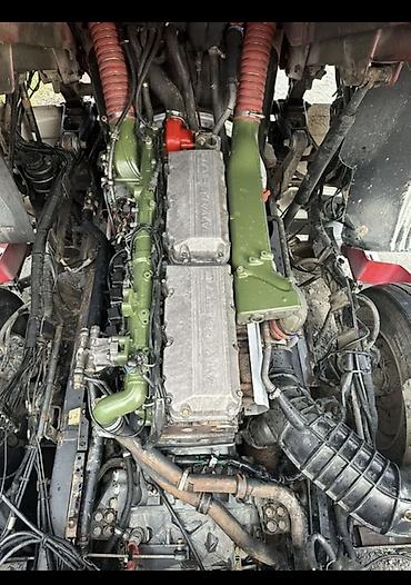 бортовой спринтер самосвал: Двигатель для грузового автомобиля (капот откинут, доступ к моторному — 2