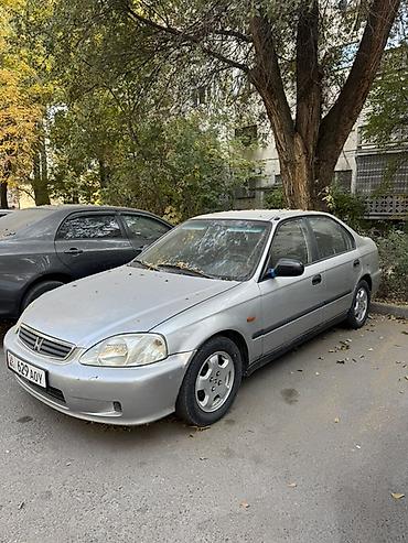 малолитражные авто: Honda Civic: 1999 г., Механика, Бензин, Седан — 7