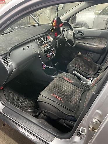 Honda: Honda HR-V: 2001 г., 1.6 л, Автомат, Бензин, Внедорожник — 6