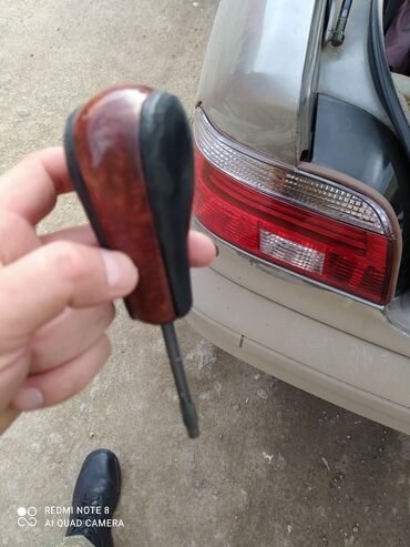 Digər avtomobil ehtiyat hissələri: Mitsubishi Lancer X 2008 buraxılış avtomobili üçün dayaqça. Bu — 16