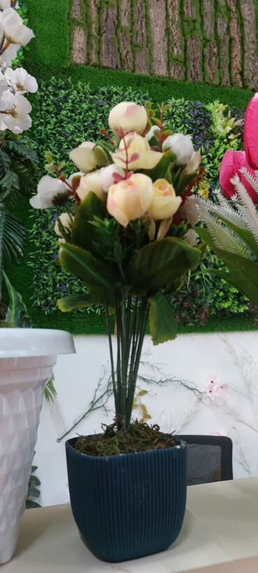 Süni güllər: Məhsul: Süni gül buketləri və kompozisiyalar Təsvir: - Realistik — 6